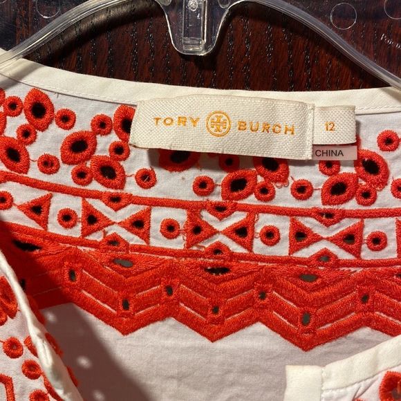 Tory Burch Red and White Embroidered Isla Eyelet Tunic Top Size 12 - Picture 4 of 11